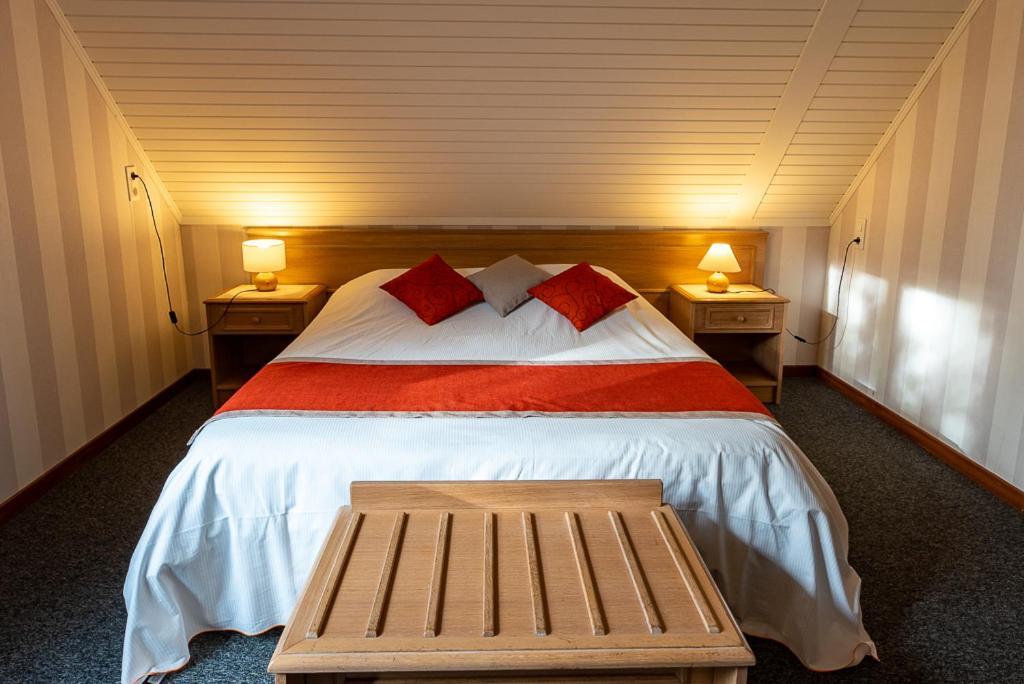 Hotel La Sapinière Wisques Esterno foto